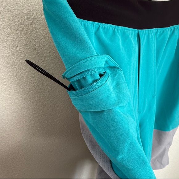 Lululemon Namaste At the Beach Shorts Blue/Gray Size M - Picture 6 of 8